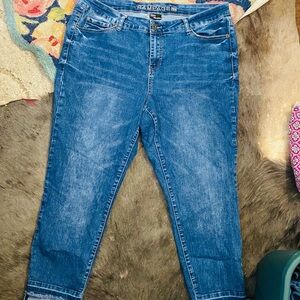 Rampage Women's Classic Blue Ankle Jeans